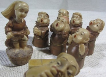 MONJES CON MONJA (1)